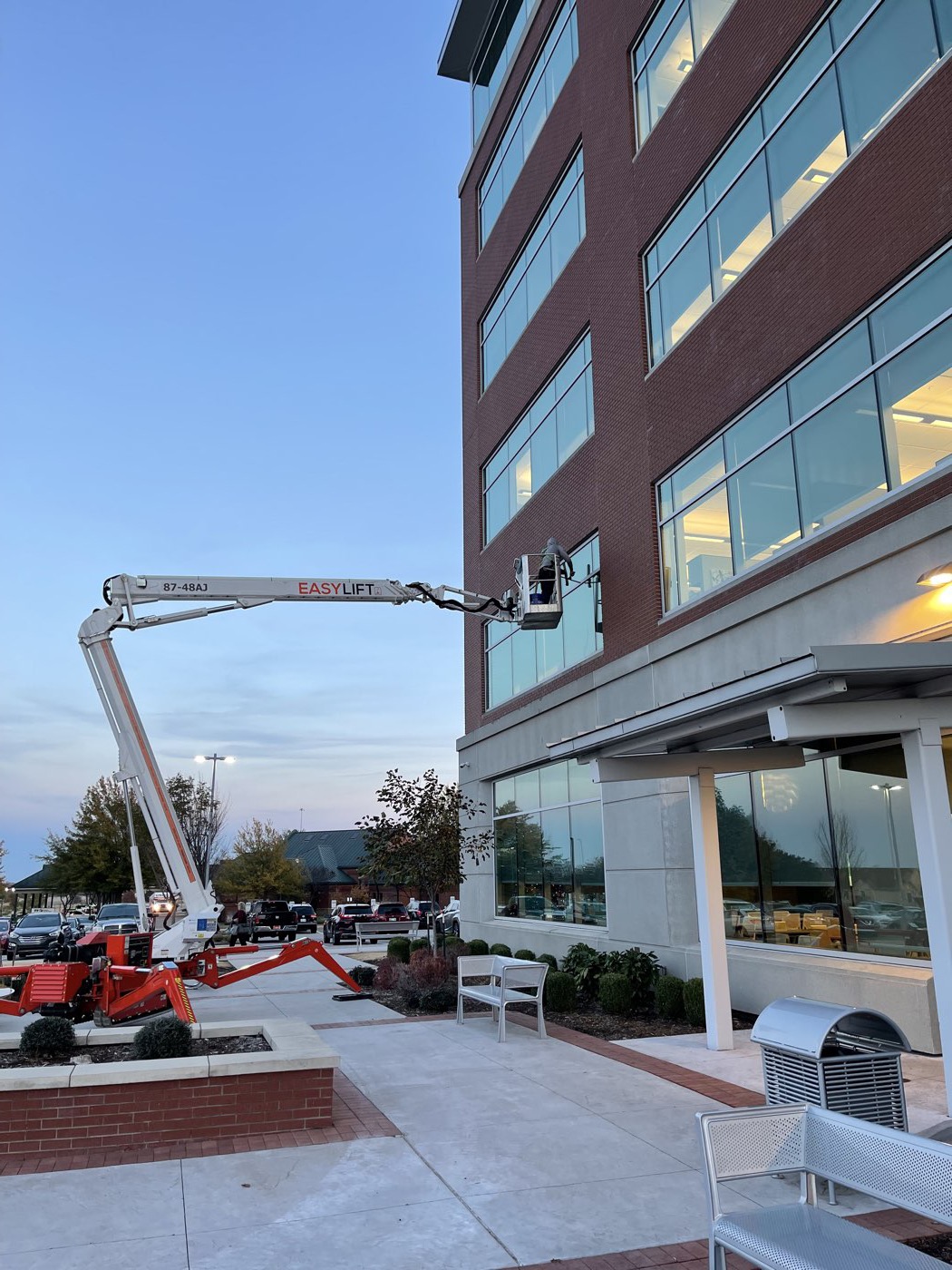 Commercial window cleaning